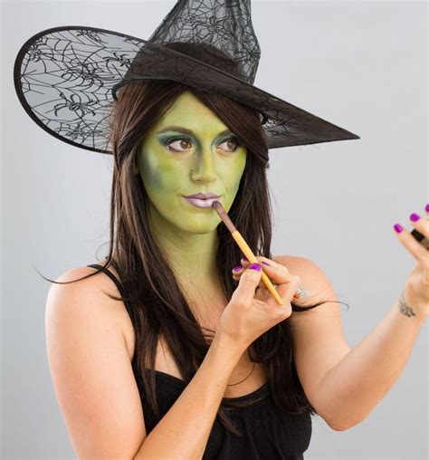 Halloween Makeup 101 Turn Yourself Into A Witch Witch Makeup