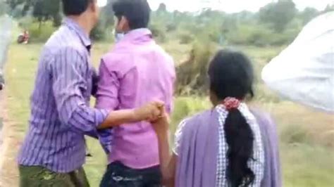 कॉलेज की छात्रा से छेड़खानी का वीडियो वायरल 6 आरोपी गिरफ्तार Video Of Odisha College Girl