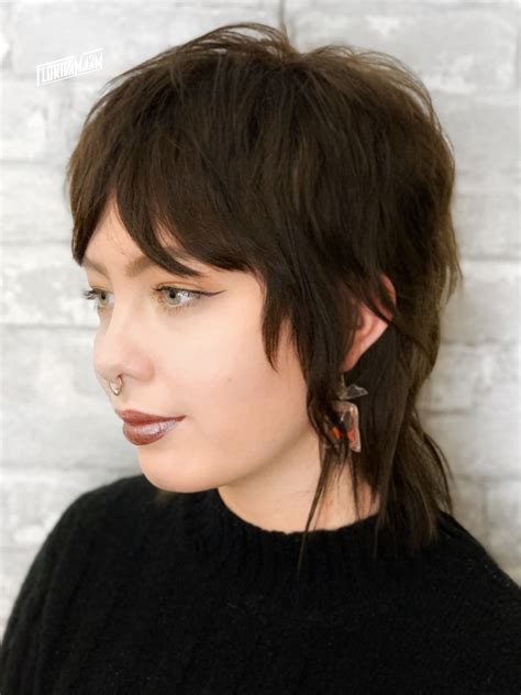 5 Adorable Short Mullet Haircut For Woman