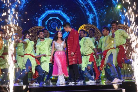 Indian Idol 11 Aditya Narayan And Neha Kakkars Sizzling Performance At The Grand Finale Iwmbuzz
