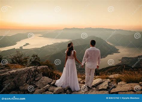 Honeymoon Couple Travel Mountains And Sea View Editorial Photography