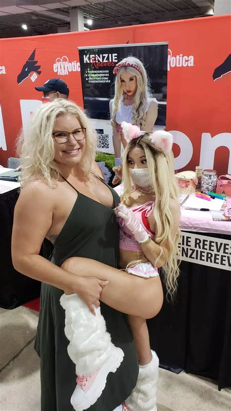 Went To The Exxxotica Convention And Got To Meet Kenzie Reeves Hot Blondes We Are Nudes