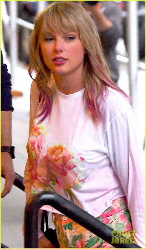 Taylor Swift Steps Out In Nyc As April 26th Draws Closer Taylor