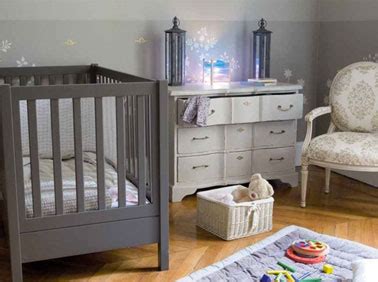 chambre bebe couleur taupe, gris et bleu ambiance romantique