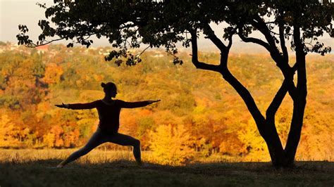 This Autumnal Equinox Yoga Practice Will Help You Welcome Fall
