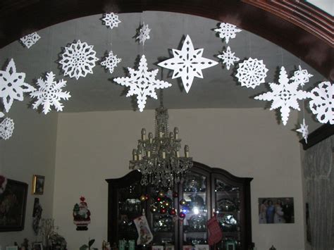 Paper Snowflakes Christmas Decorations Christmas Crafts Paper