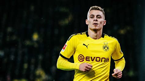 Thorgan ganael francis hazard (born 29 march 1993) is a belgian professional footballer who plays as an attacking midfielder or as a winger for german club borussia dortmund and the belgium national team. Bundesliga | Thorgan Hazard: 10 things you might not know ...