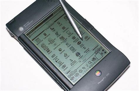 Apple Newton 15 Years Too Early Says Ex Ceo High Hopes For Apple