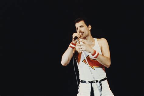 Freddie Mercurys Last Days Witnessed By Greatest Love Mary Late