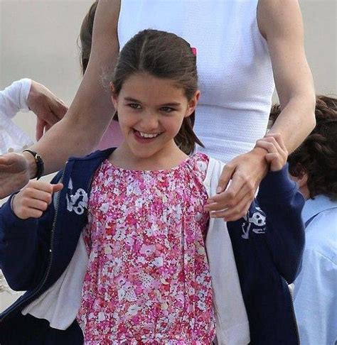 All About Suri Cruise Suri Cruise Enjoys A Day With Katie Holmes On The Set Of