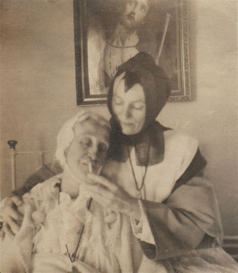 Creepy Vintage Photographs From The Early 20th Century Will Make Your
