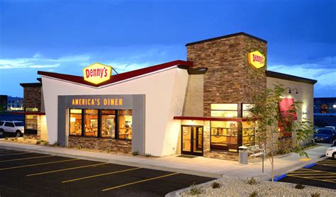 Dennys Cmo Reveals Plan To Age Down Brand Nations Restaurant News