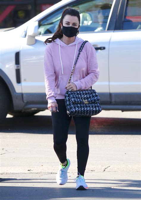 On sunday, july 25, the real housewives of beverly hills star revealed that she was. Kyle Richards in Tights - Los Angeles 01/08/2021 • CelebMafia