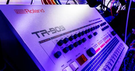 History Of The Roland Tr 909