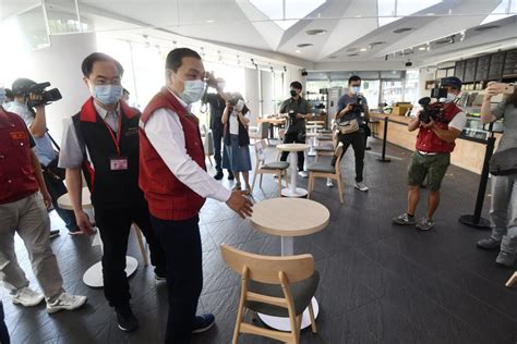 近年來持續增建許多大型藝文場館，如國立臺灣文學館、國立臺灣歷史博物館等，及一些特色場館如： 成大博物館 、 氣象博物館 等。 隨著文化產業盛行 身中心 等場館設施，為一座大型綜合運動園區。 在其他區也設有 蕭壠足球場 、佳里區網球場、佳里區羽球館、白河運動公園、仁德運動公園、新化體. 新北封閉公有場館 二階段漸進開放 | 中華日報|中華新聞雲