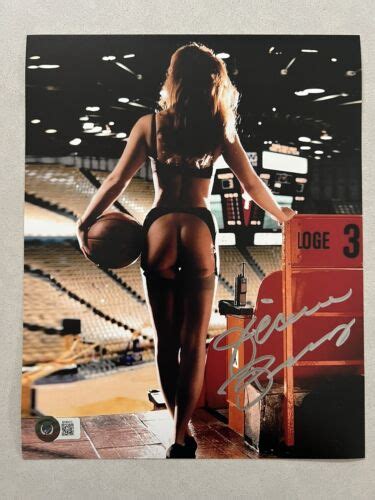Jeanie Buss Autographed Signed X Photo Beckett BAS COA Sexy Hot LA