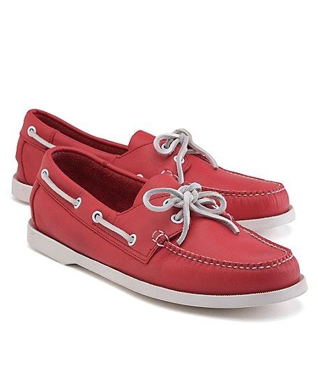What Sb Wears Brooks Brothers Boat Shoes