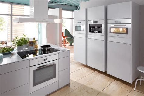 The dishwasher rounds off the package and with a sound rating of 44 db, it is one of the quietest dishwashers in this review. Best White Kitchen Appliance Packages (Reviews/Ratings ...