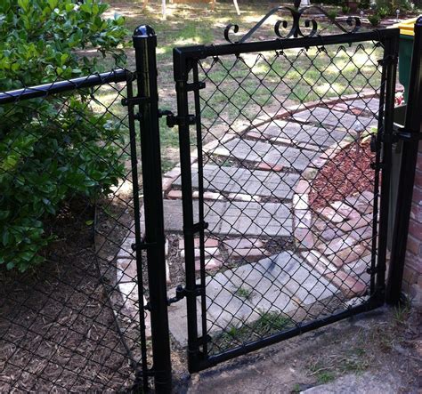 Consider on these 8 black paint picks from members of the remodelista architect/designer directory. gate+chain+link+painted+black.JPG 1,600×1,497 pixels ...