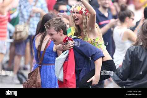 Kids In Love From Left Will Poulter Cara Delevingne 2016 © Well Go