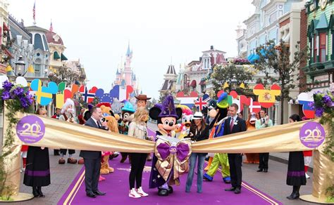 Complete Opening Ceremony 20 Years Disneyland Paris Youtube