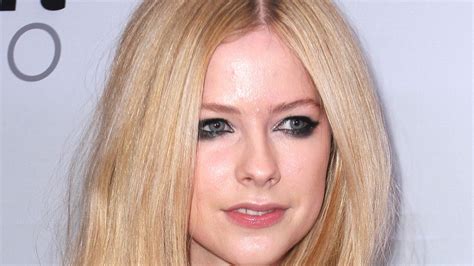 Avril Lavigne Gives Lyme Disease Update Says Shes Excited For Life After This