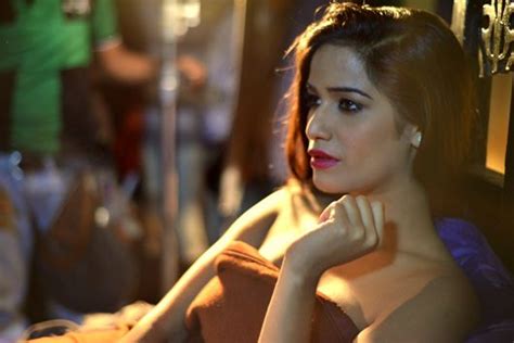 photos sex siren poonam pandey shoots first movie scene in bed missmalini