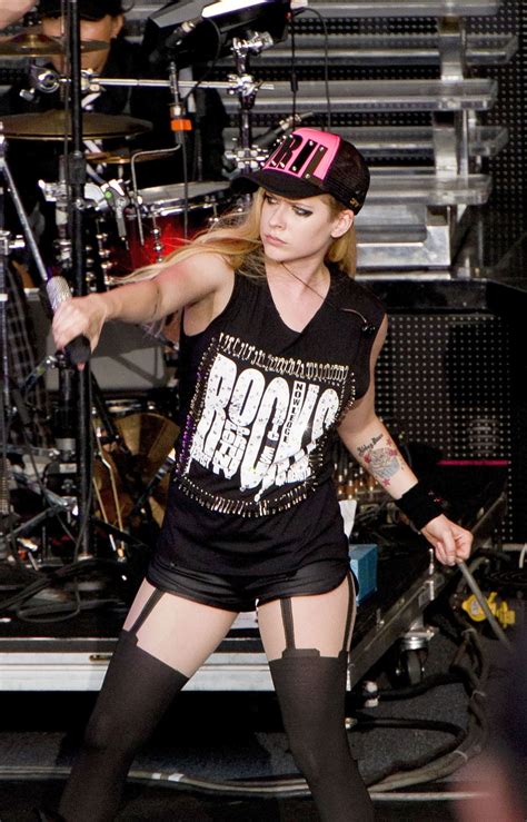 The avril lavigne wiki is a database with information about the singer. AVRIL LAVIGNE Performs in Mountain View 05/25/2009 - HawtCelebs