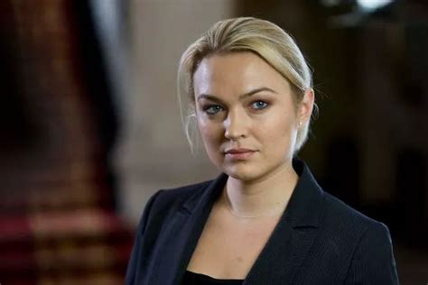 Coronavirus Doctor Who Star Sophia Myles Father Dies After Treatment