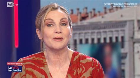 Dopo il racconto reso dall'inviato a la vita in diretta, la criminologa roberta bruzzone ha voluto fare la guastafeste ma a ragion veduta. La Vita in diretta si ferma il 1 maggio: l'annuncio di ...