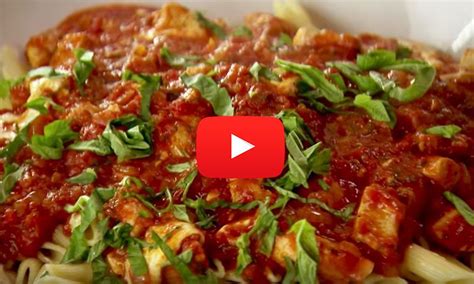 Ree drummond's chicken parmesan is the foolproof way to make the italian classic. Ree Drummond's Chicken Mozzarella Pasta Will Set Your ...