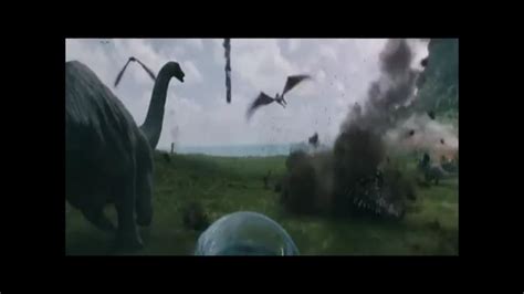 Jurassic World Fallen Kingdom Dinosaur Stampede With Music From The