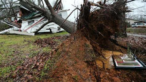 Mississippi Weather Severe Storms Damage Power Outages Flooding