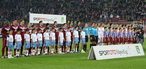 Süper lig'i ilk beş sıra içinde tamamlamayı amaçlayan trabzonspor ile kayserispor karşı karşıya gelecek. Trabzonspor - Kayserispor - Galeri - Spor