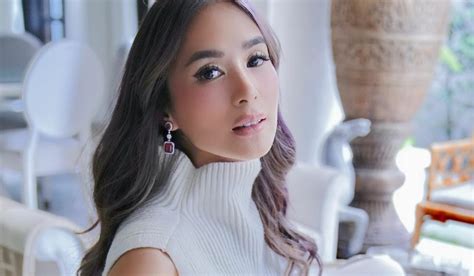 fashion pulis tweet scoop heart evangelista admits not knowing about kevin kwan s request for