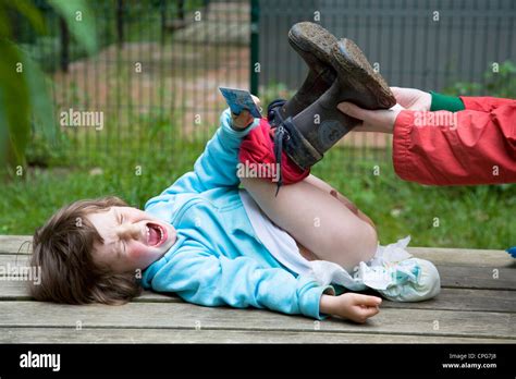 year old boy fotografías e imágenes de alta resolución Alamy