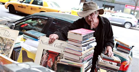 In Bookstores Demise No Joy For A Sidewalk Seller The New York Times