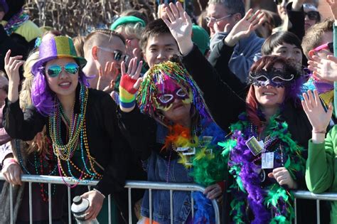 Massive Crowds Flock To Soulard For Mardi Gras Weekend Fox 2