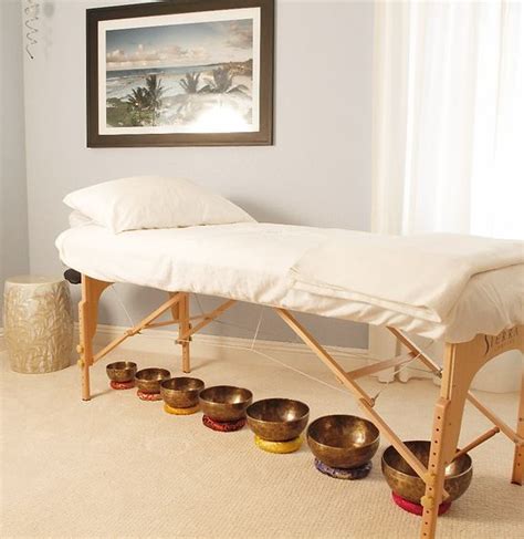 chakra balancing reiki and sound healing mindful mystic las vegas healing room reiki room