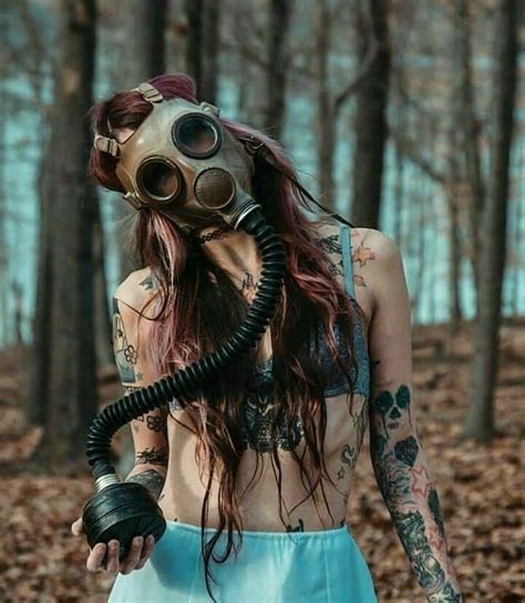 Pin By Bhaa Bhaa On The Apocalyptic Fashion Gas Mask Girl Gas Mask