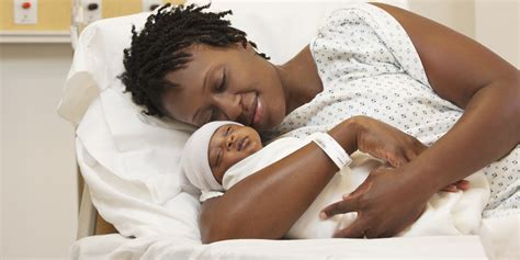 Study Suggests Reason Why Black Mothers Breastfeed Less Than White Moms Huffpost