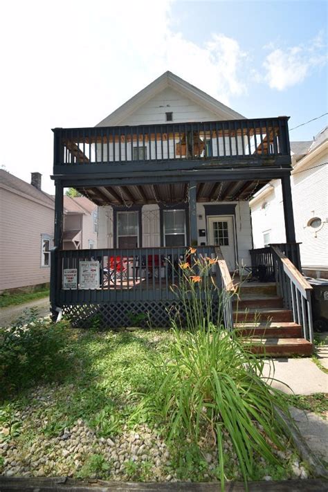 Specializing in large group rentals. 430 W Doty St Madison, WI House for Rent