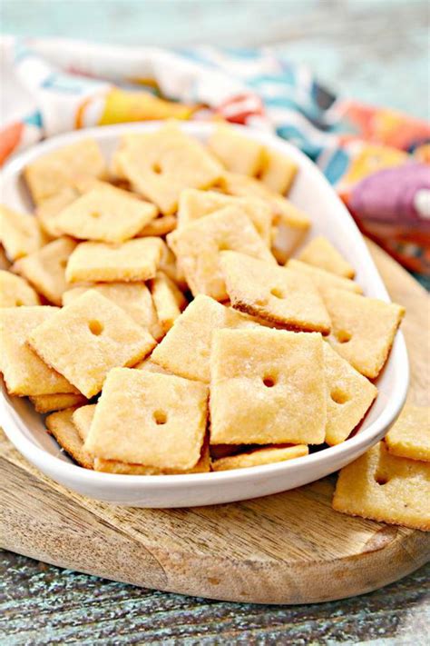 Try these 20 delicious low carb appetizers that are sure to be a crowd pleaser! Keto Crackers - BEST Low Carb Keto Cheez Its Cracker Recipe Copycat Crackers - Easy - Snacks ...