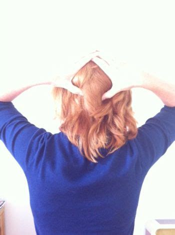 Pijn onder de hiel,vermoeide voeten, pijn aan de binnen of. Masseer je hoofdpijn weg in 5 minuten