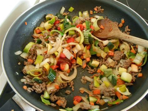 Wraps gevuld met groente en gehakt