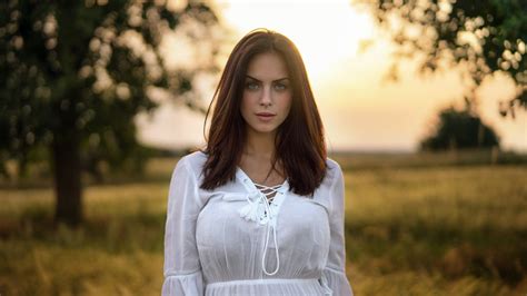 Картинки Marlen Valderrama Alvarez Women Trees Martin Kuhn Portrait Women Outdoors Sunset