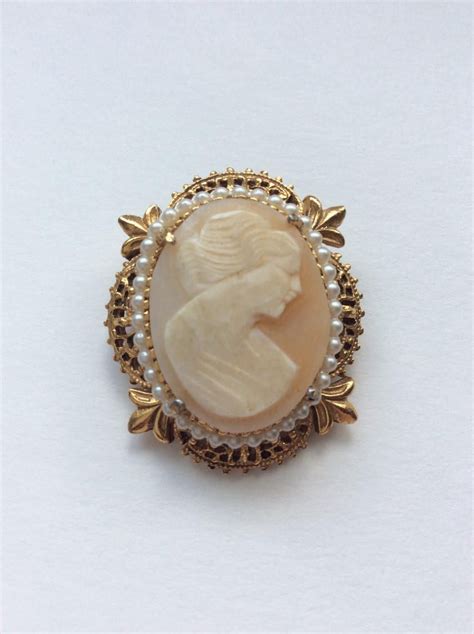 Vintage Florenza Shell Cameo Genuine Shell Cameo Pin Pendant Etsy In