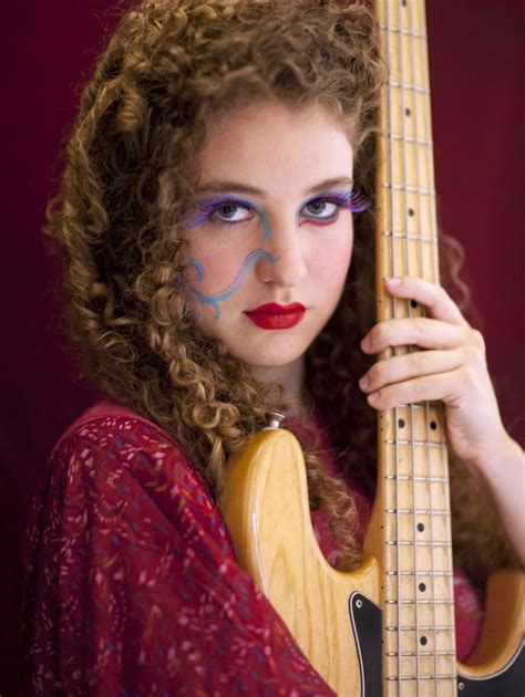 Picture Of Tal Wilkenfeld Tal Wilkenfeld Guitar Girl Bass Guitarist