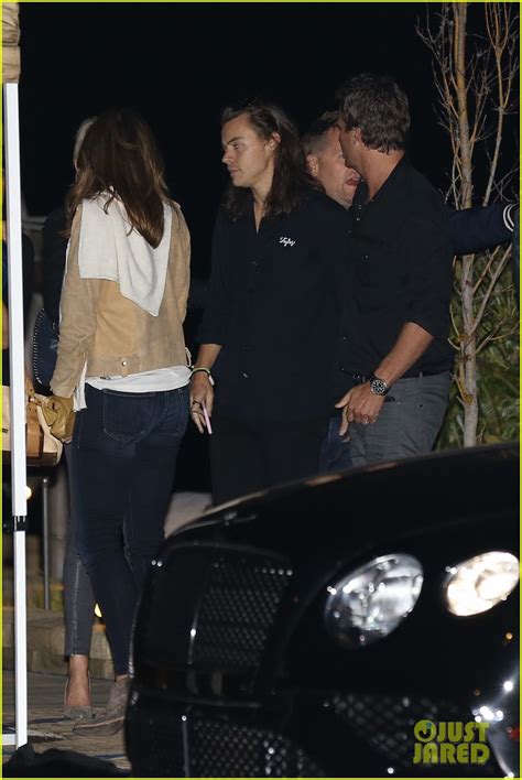 Harry and kendall first sparked off speculation around their relationship in november 2013 after they were spotted on a dinner date in west hollywood. Harry Styles & Kendall Jenner Seen Together in New Photo ...