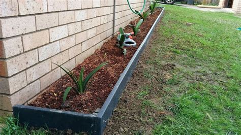 Consider white picket fence garden edging. 5 Phenomenal Reasons to Choose Garden Edging from Aushen ...